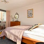 Unique Bright In By Renters *