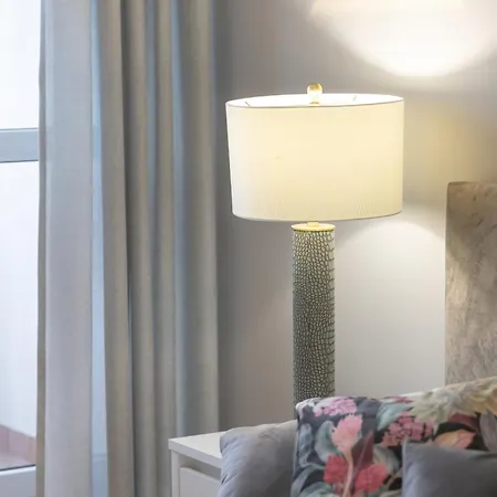 Unique Bright In By Renters *