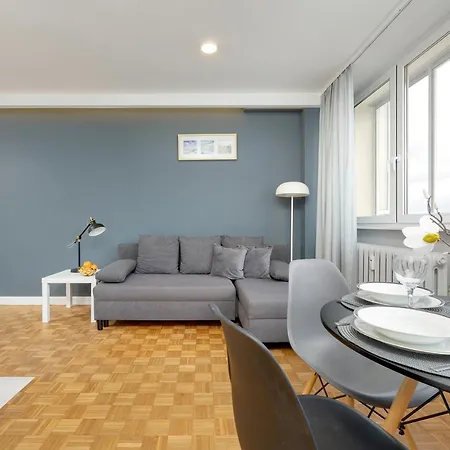 Unique Bright In By Renters Apartament *