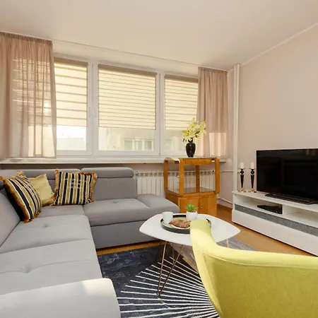 Appartement Unique Bright In By Renters Warschau