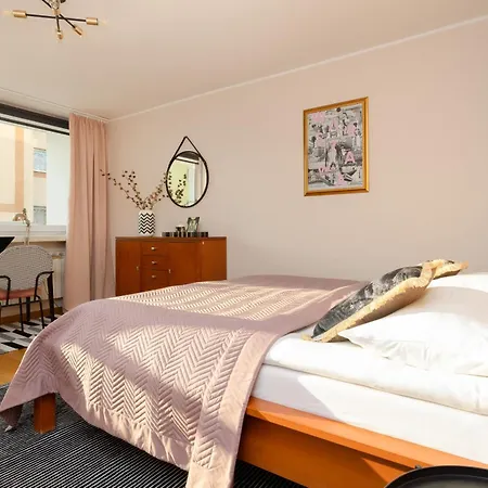 Unique Bright In By Renters *