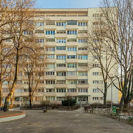 Unique Bright In By Renters Apartament